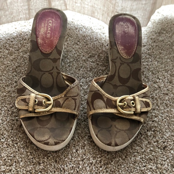 Coach signature wedges. - Picture 2 of 6